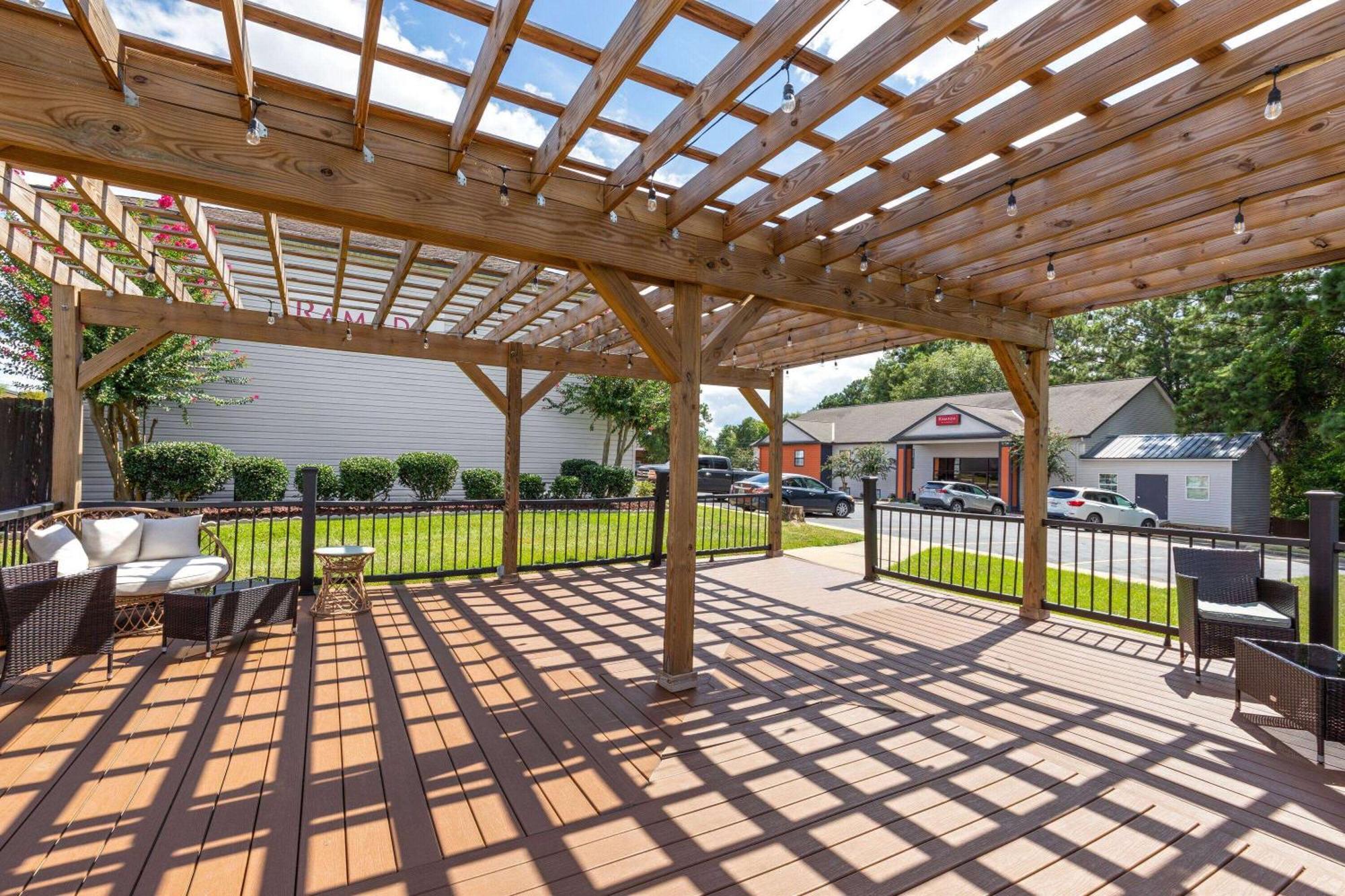 Ramada By Wyndham Studio Suites Dothan Exteriér fotografie
