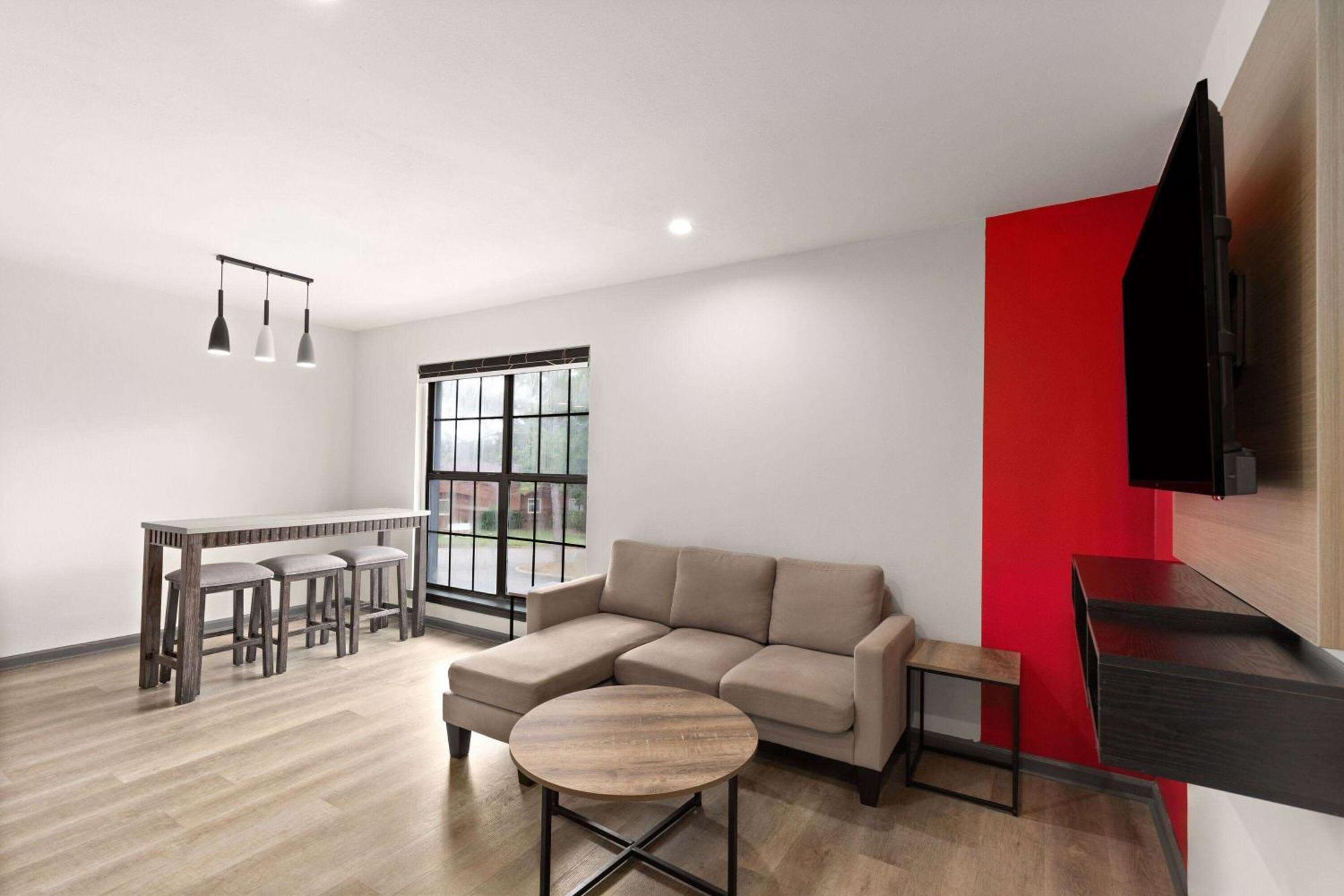 Ramada By Wyndham Studio Suites Dothan Exteriér fotografie