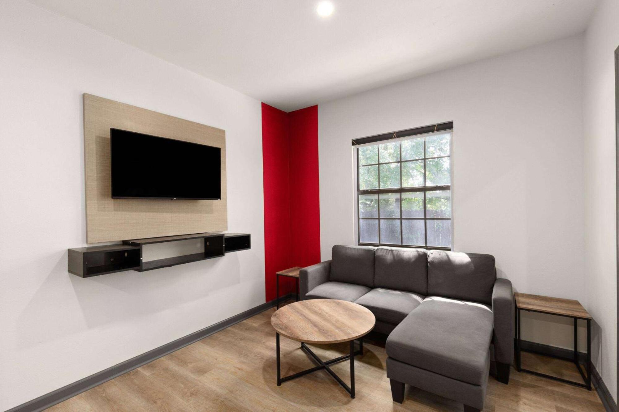 Ramada By Wyndham Studio Suites Dothan Exteriér fotografie