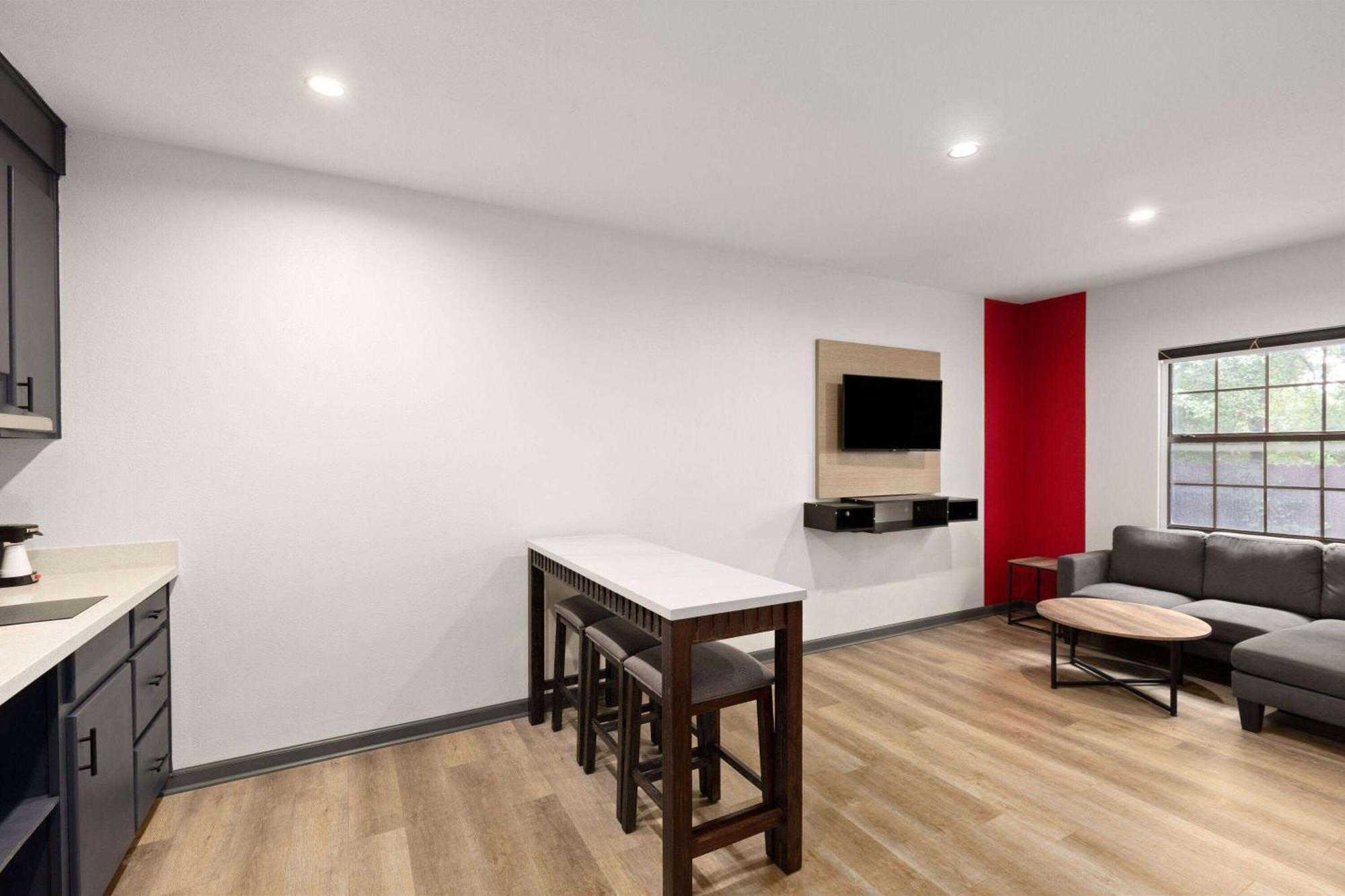 Ramada By Wyndham Studio Suites Dothan Exteriér fotografie