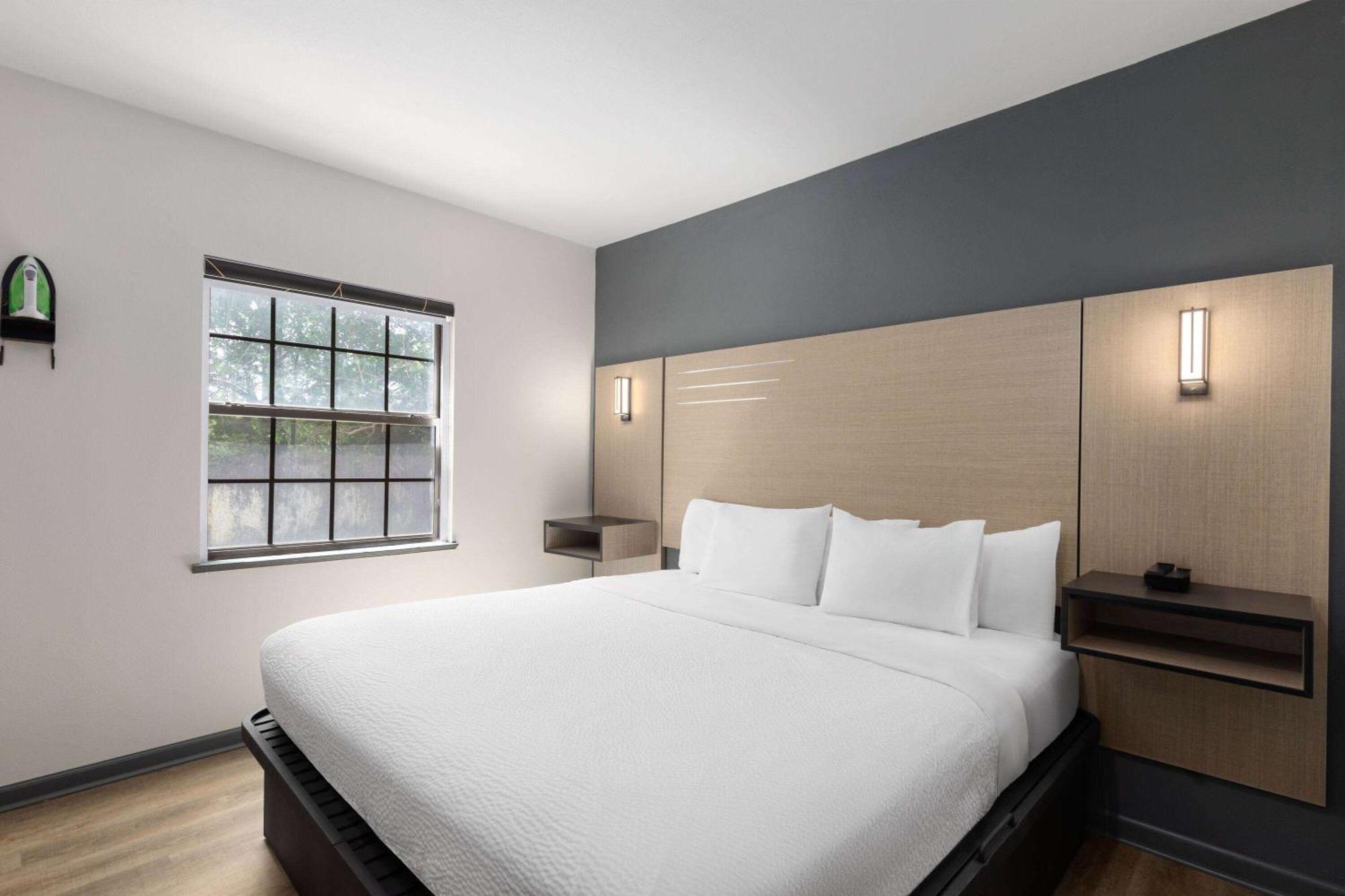 Ramada By Wyndham Studio Suites Dothan Exteriér fotografie