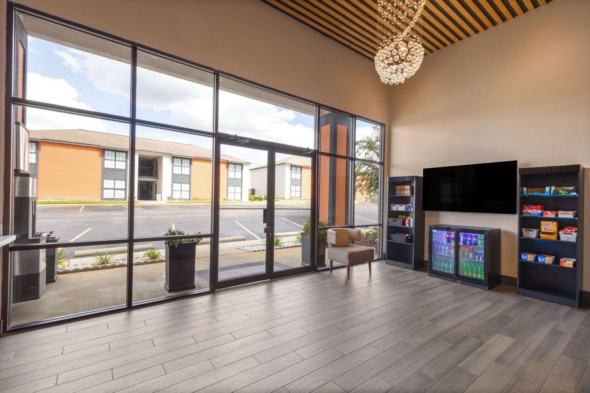 Ramada By Wyndham Studio Suites Dothan Exteriér fotografie