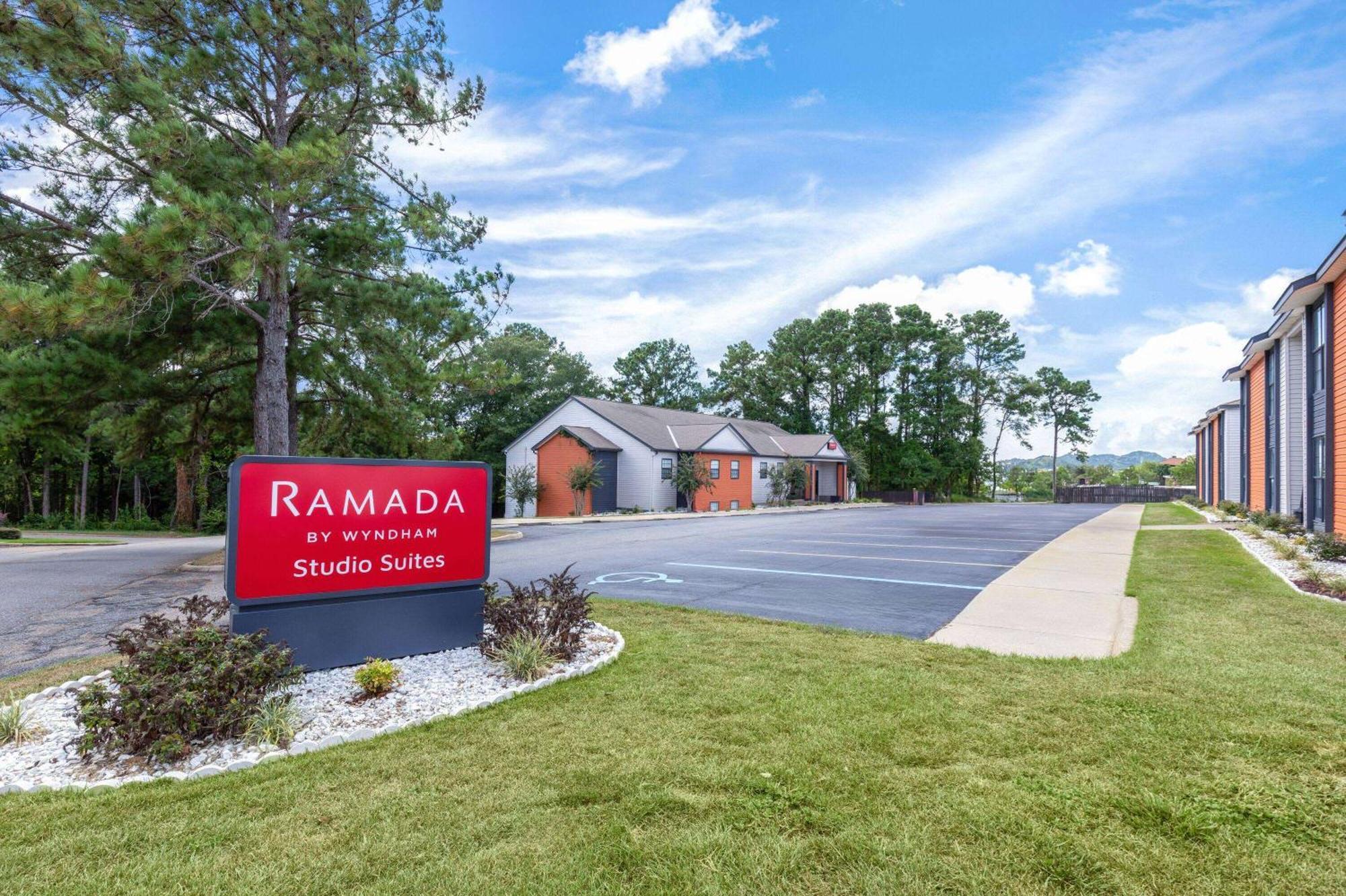 Ramada By Wyndham Studio Suites Dothan Exteriér fotografie